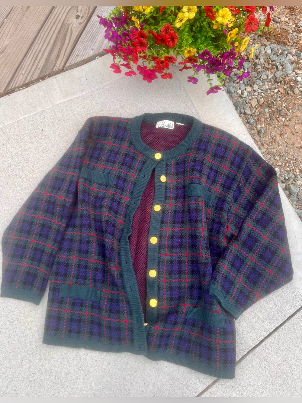 Vintage Plaid Cardigan Sweater • Women’s XL